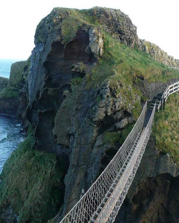 Carrick a Rede Rope Bridge 01